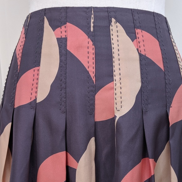Club Monaco silk leaf print pleated a-line skirt - Picture 3 of 8